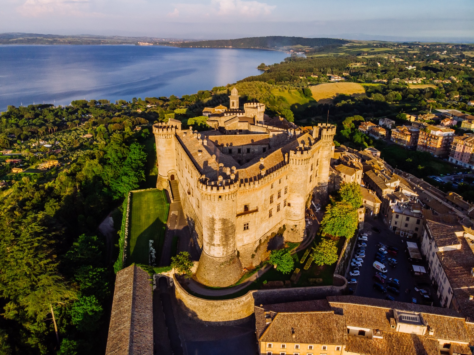 “Dal castrum al palazzo. Storia e sviluppi del castello di Bracciano tra Medioevo e Rinascimento”: intervista all’architetto Cecilia Sodano