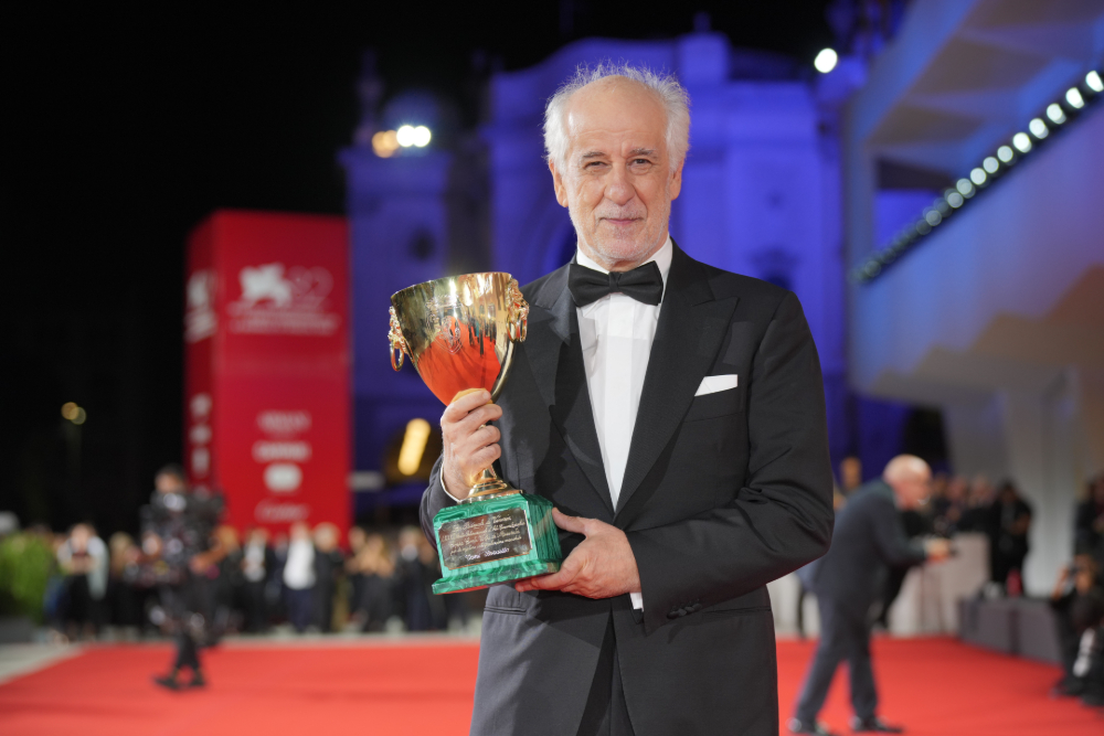 ufficiali, Servillo, premio