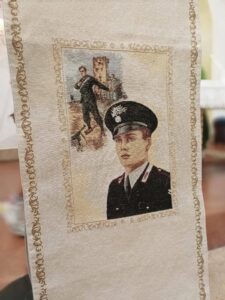 Effigie di Salvo D’Acquisto nella chiesa di Sant’Antonio Abate in Torrimpietra.