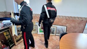 Tentata estorsione ai danni di un imprenditore: due fermati a Roma