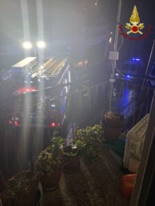 Bracciano: 85enne muore in casa per grave incendio. Salvo il figlio